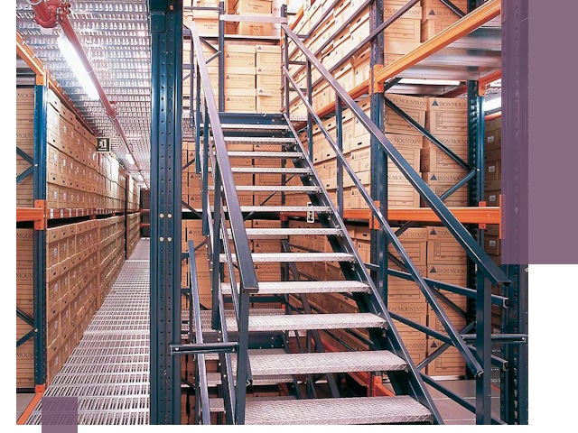 Лестницы складские прочные и безопасные под ключ в Саратове