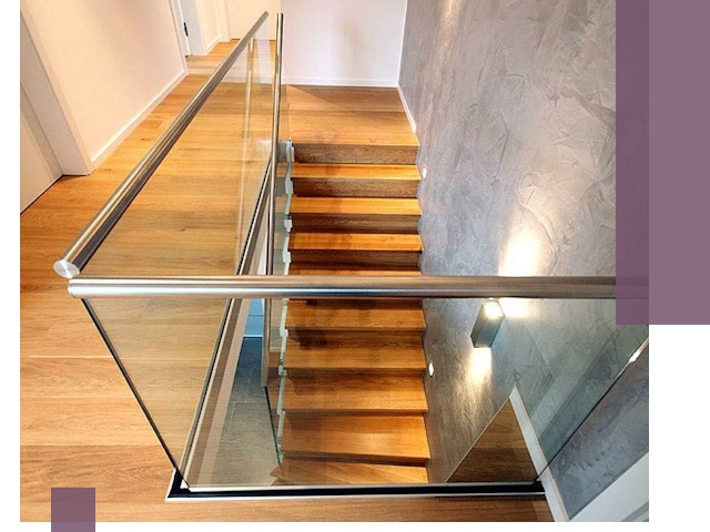 Перила для лестницы в доме — изготовление и монтаж в Саратове