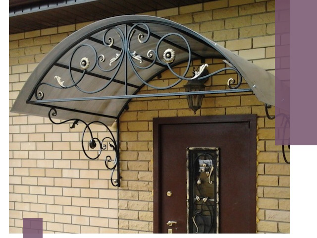 Изготовление козырьков из металла под ключ в Саратове