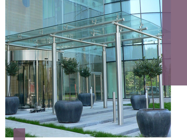 Навесы из стекла на заказ в Саратове — монтаж и установка